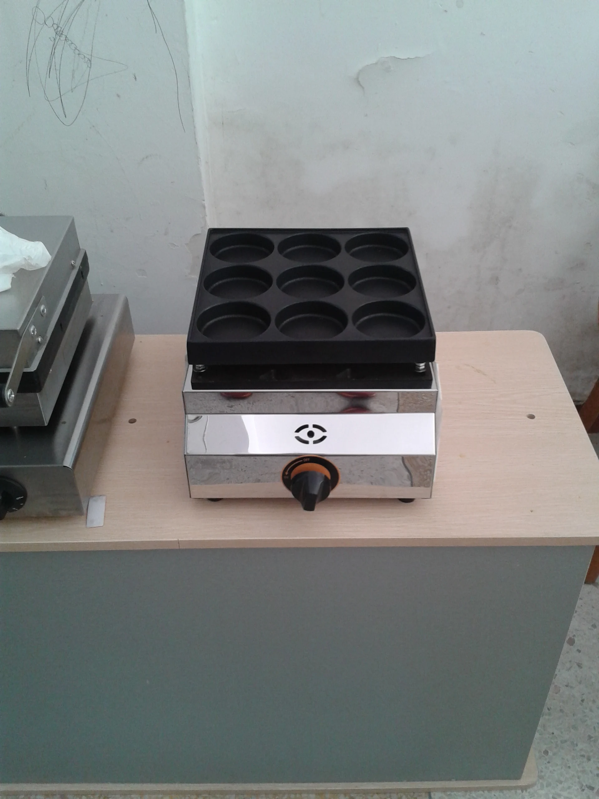 LPG Gas Type Pancake Machine, Red Bean Cake Maker, Chinese Hamburger Machine, 9 Holes, 80mm