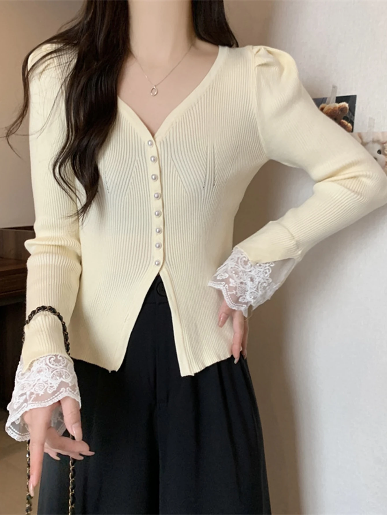 Dames Franse kanten trui V-hals Slim Fit Lange mouw Mode Top Elegant dieptepunt Shirt voor de lente herfst