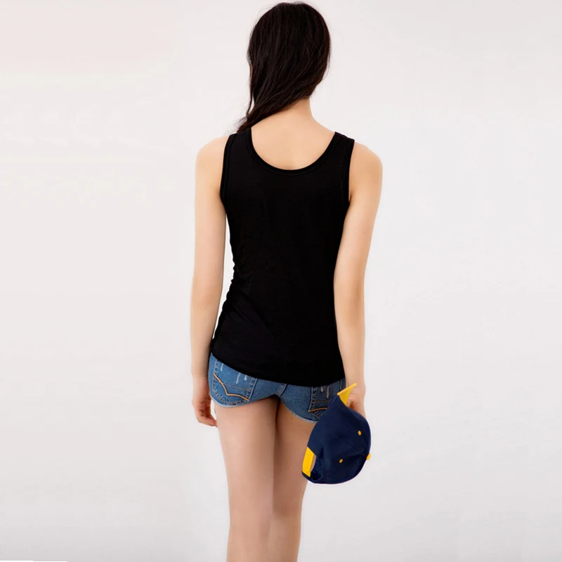 Paquete de dos camisetas sin mangas para mujer en tallas grandes