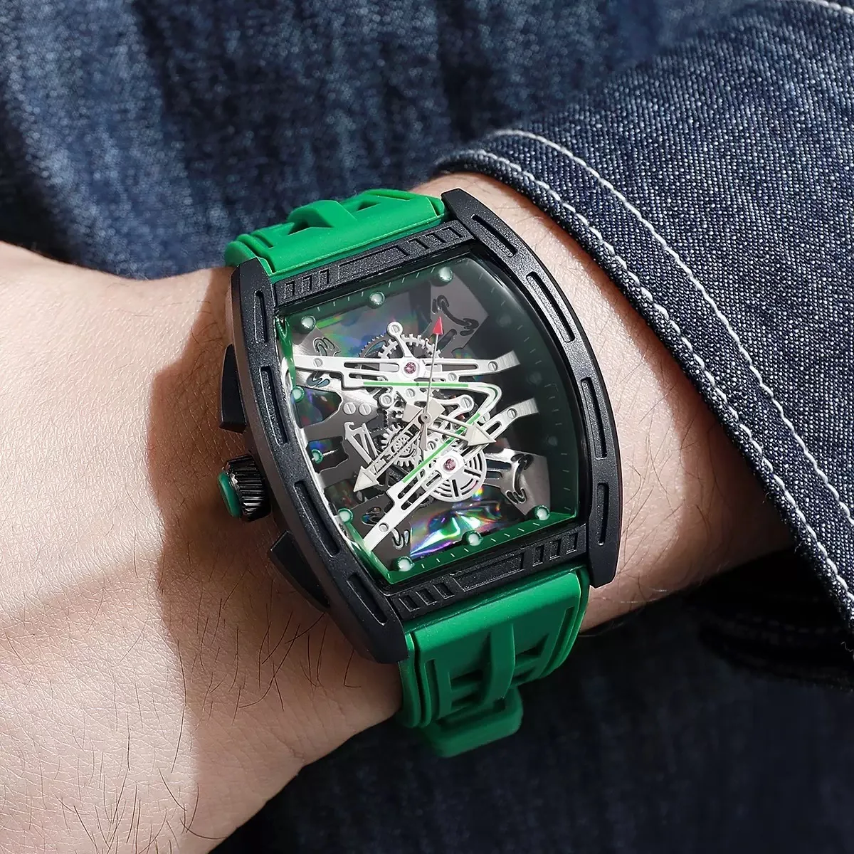 Tonneau Hollow Dial Men Quartz Watch Silicone Strap Skeleton Sport Wristwatch Fashion Square Barrel Shape Male Dress Watches