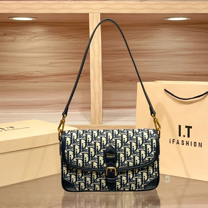 

Designer Leather Diaper Bag For Women Elegant Crossbody Bag Luxury Brand Minimalist Vintage Large Capacity Tote Bag