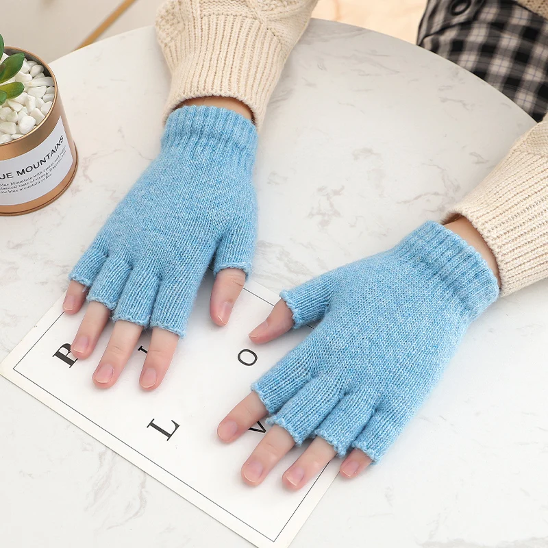 Autumn and Winter Cute Knitted Woolen Warm Half-Finger Touch-Screen Gloves for Men and Women, Suitable for Students Writing