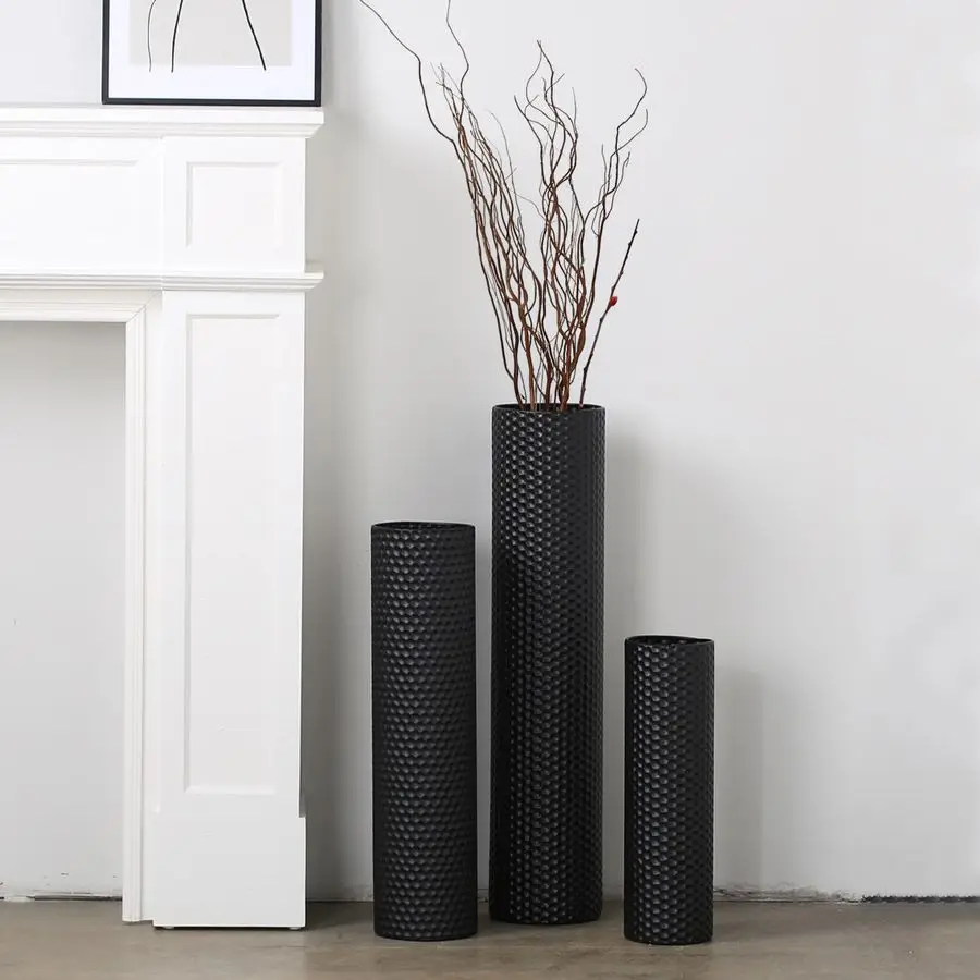 

Набор из 3 напольных ваз: черные металлические цилиндрические вазы для угла гостиной, современный дизайн с текстурой сот, очень большая подставка, возможность индивидуальной настройки.