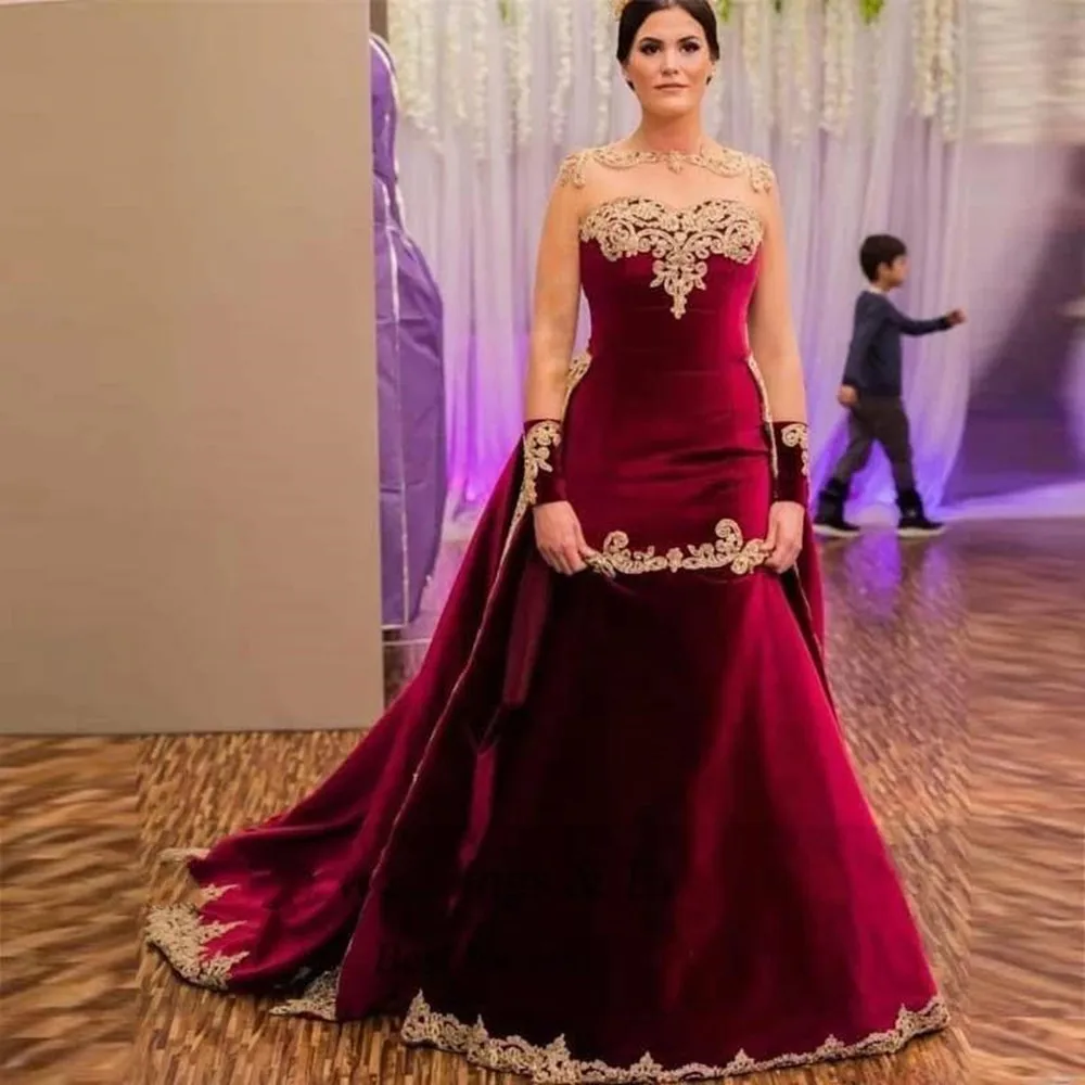 

Formal Dubai Burgundy Prom Evening Caftan Dresses Velvet Long Illusion Sleeves Gold Lace High NeckRed Carpet Formal Gowns Dress