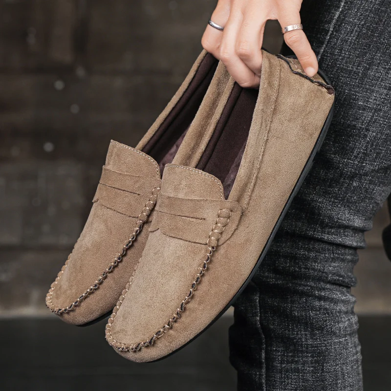 Fashion Lightweight Suede Men Casual Shoes Lazy Shoes Male Breathable Slip-on Mens Driving Shoes Comfortable Loafers Moccasins