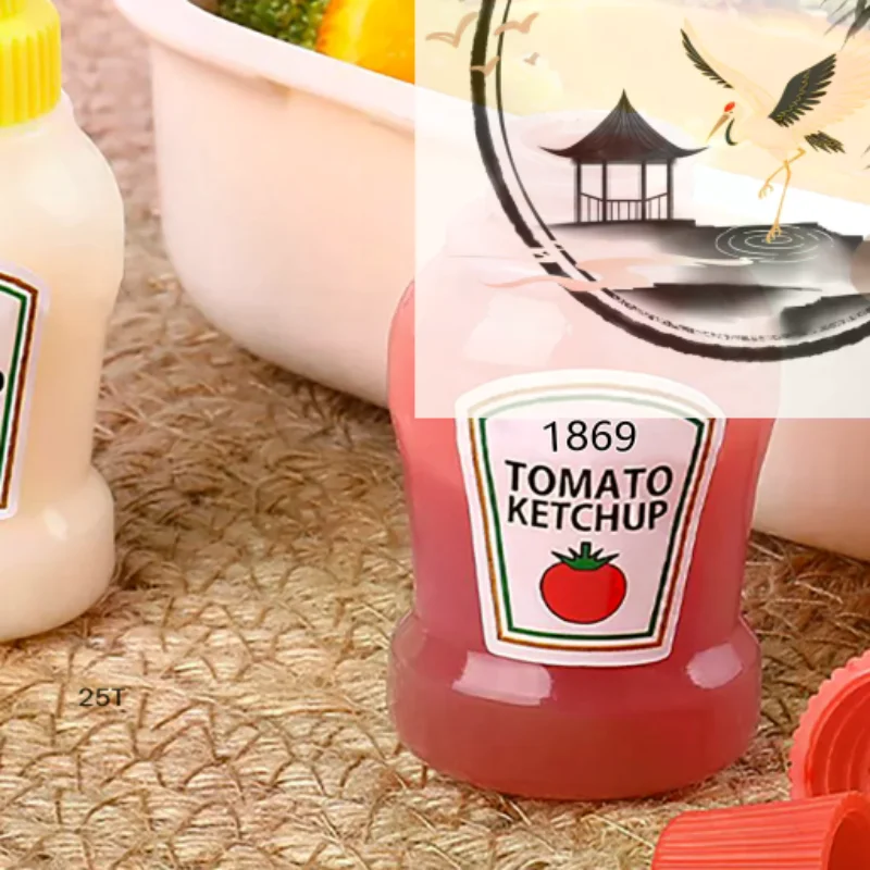 

2pcs/set 25ML Mini Tomato Ketchup Bottle Portable Small Sauce Container Salad Dressing Container Pantry Containers for Bento Box