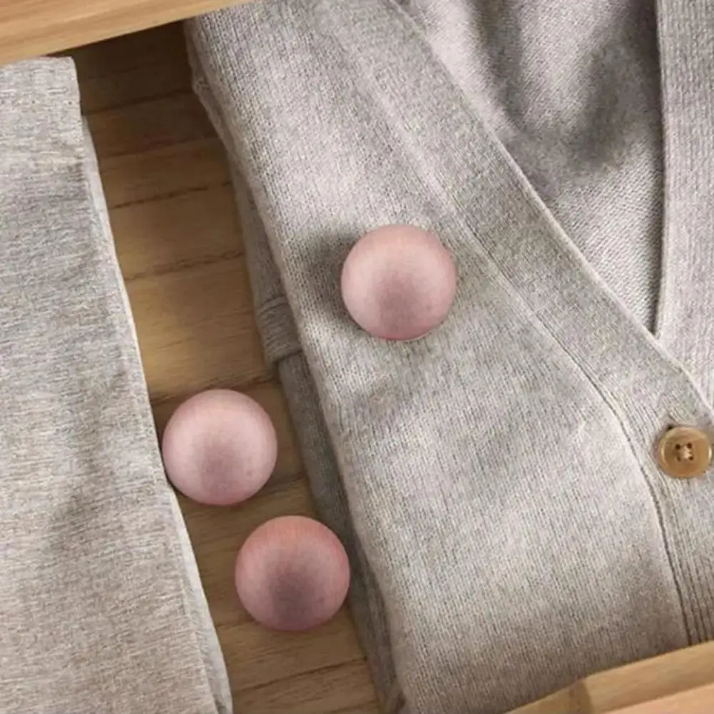 24Pcs 2cm Wood Balls Natural Aromatic Anti-Corrosive Wardrobe Supplies Camphor Wood Balls Moth Repellent Cockroach Prevention