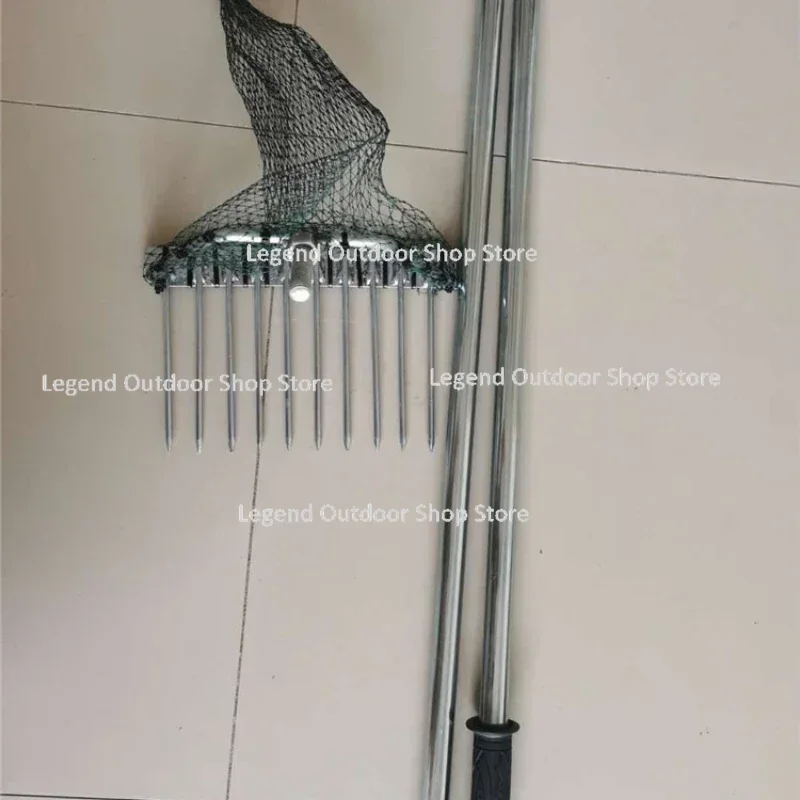 

Rush To The Sea Catch Clams Sweep Nets With Rakes Scoop Shells Build Water Plants Use Tools Dig Clams Field Snails