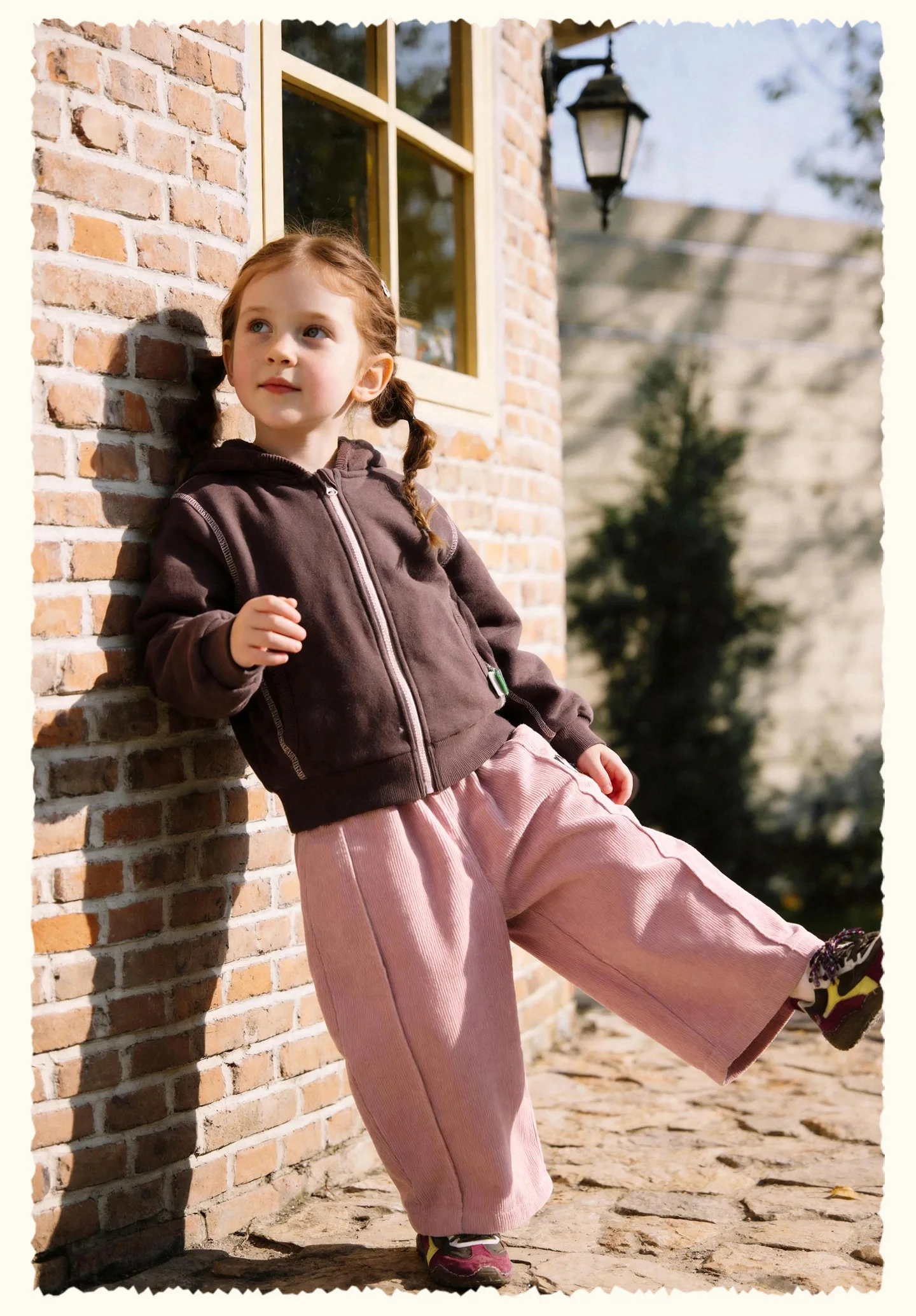 Amila 2026 Herbst Neue Kinder-Freizeithose mit seitlicher Pinguin-Verzierung Vintage Niedliche Atmosphäre Vielseitige Hose – Detail 11