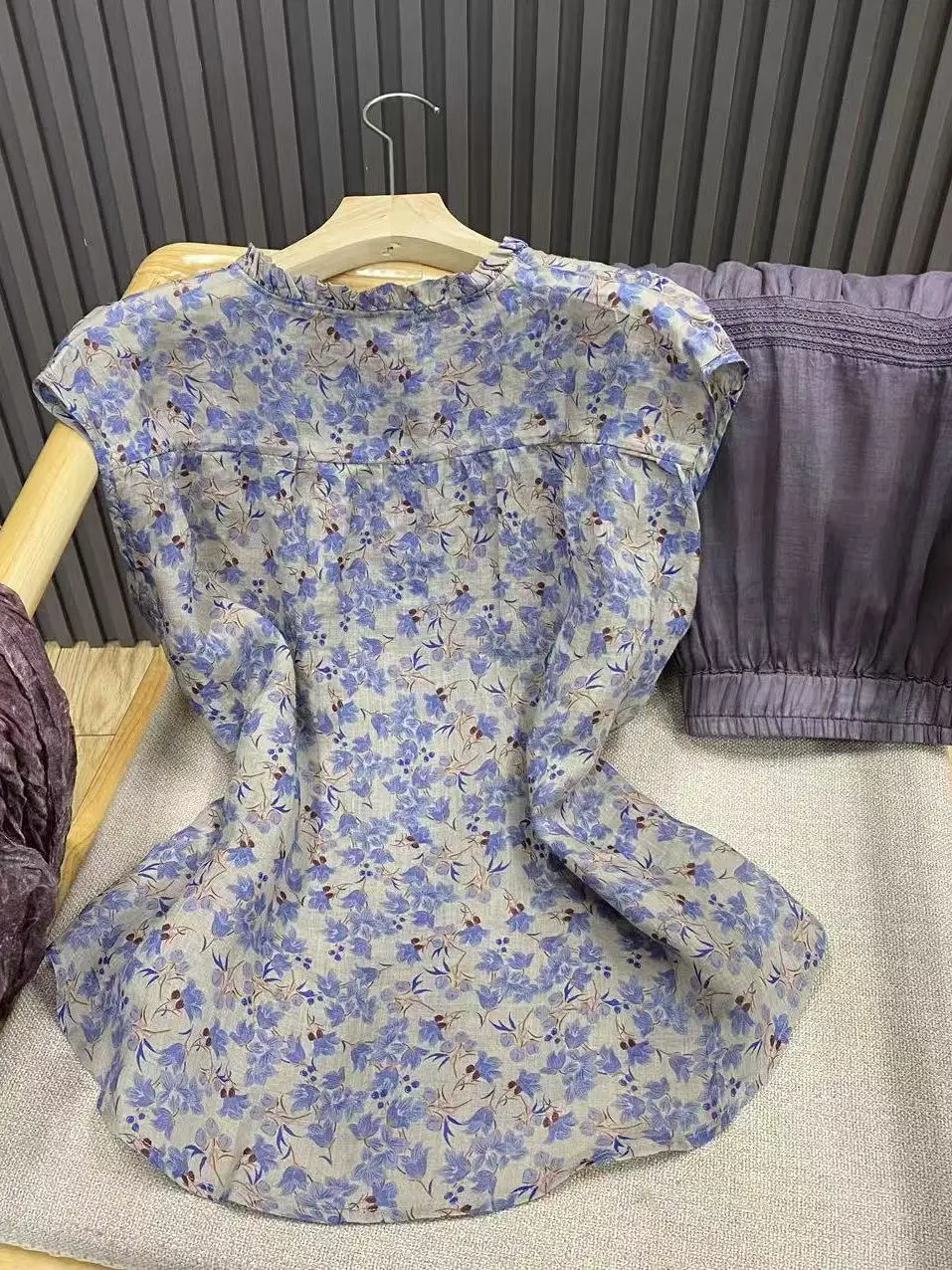 Top di fascia alta con stampa floreale in canapa Svel irt Top estivo da donna con colletto in pizzo vintage oulder Top artistico in cotone e lino