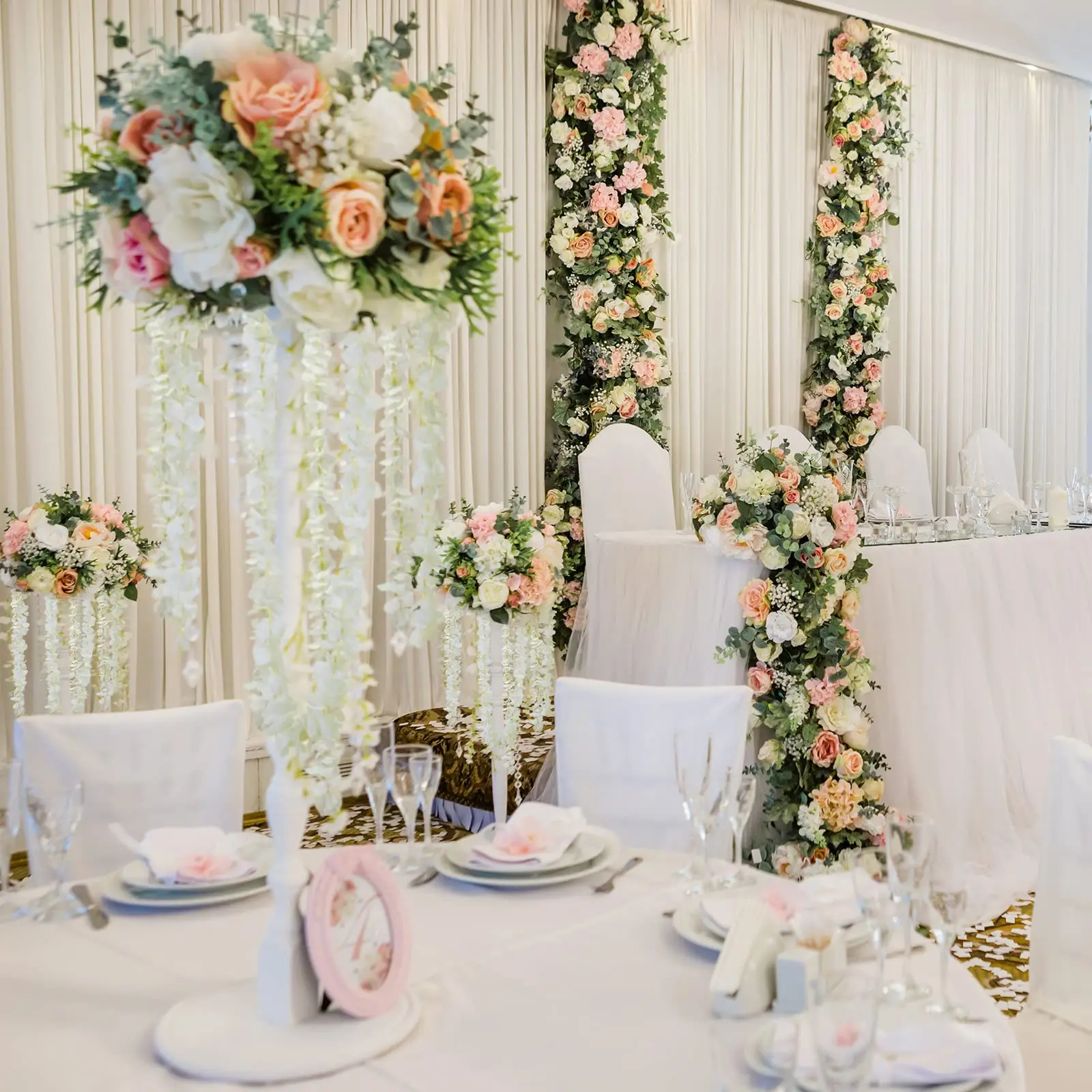 5 قطع من الزهور الاصطناعية المعلقة من الحرير الوستارية الكرمة إكليل للمنزل وحفلات الزفاف والحديقة لتزيين الجدران في الهواء الطلق زهرة وهمية