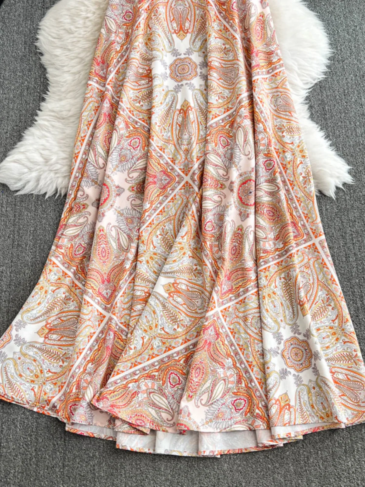 休暇旅行セクシーなネックハンギングストラップドレス女性のボヘミアンバックレスプリントドレス韓国スタイル夏のAラインミディドレス