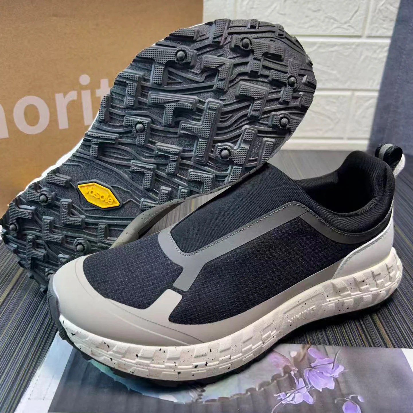 Hot Sale New Breathable, Abrasion-Resistant, Durable, Non-Slip Hiking Boots Lightweight Hiking Boots with Superior Traction