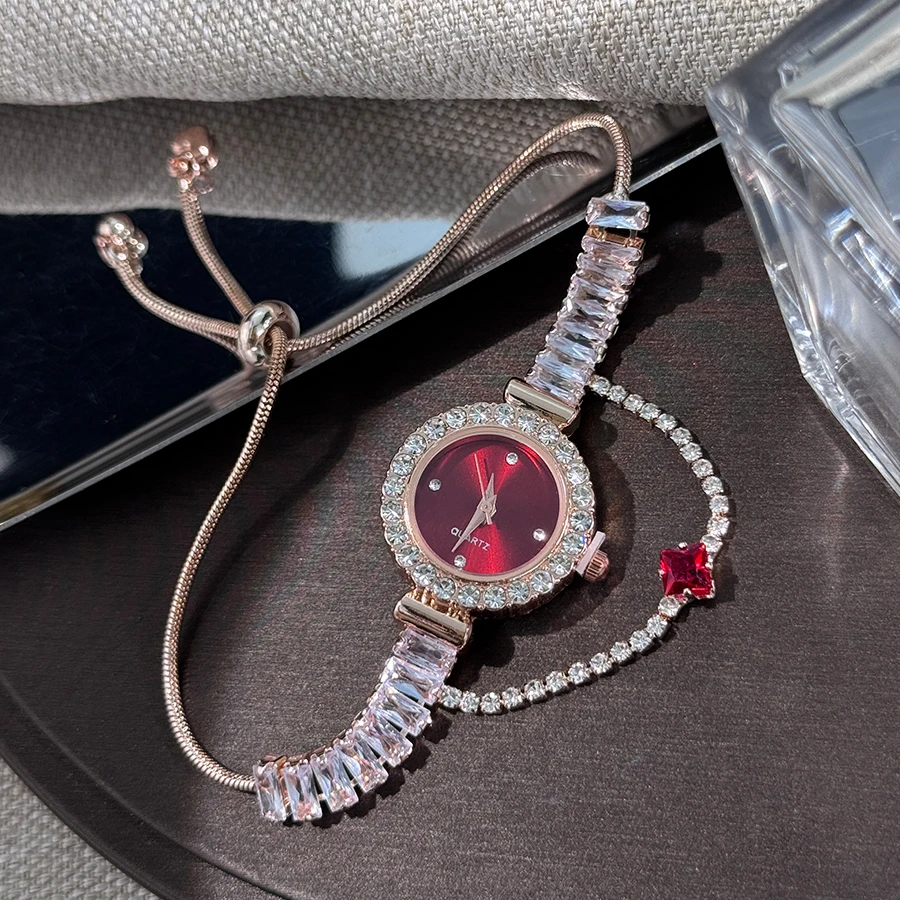 Nuovo orologio da donna di moda di lusso tempestato di diamanti, temperamento studentesse, orologio da polso con ciondolo in zircone, orologio al quarzo