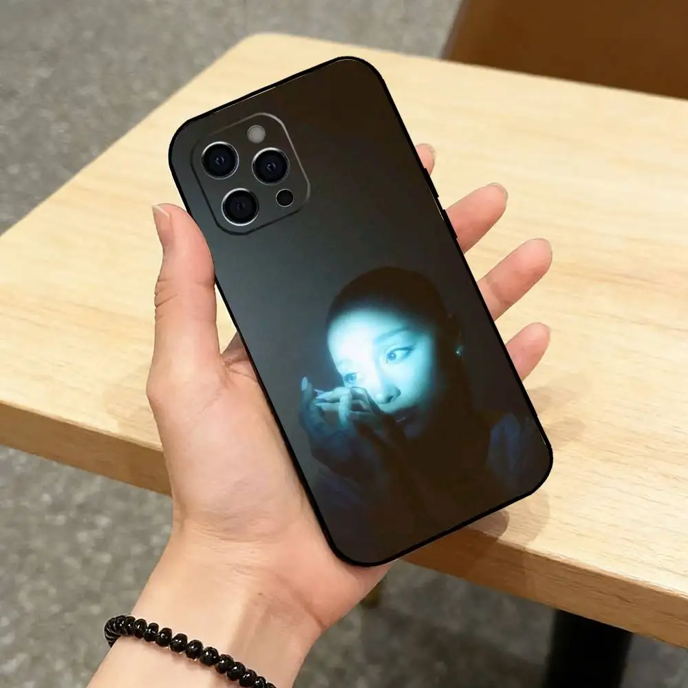 Hot Singer Ariana Grande Gift Phone Case Black Silicone Soft For IPhone 17 16 15 14 13 12 11 X XR Plus Pro Max Plus