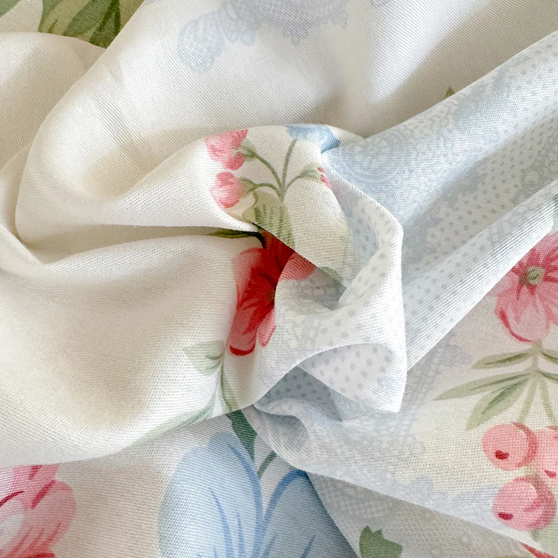 100% Cotton Bed Skirt Lace Style Bedspread Floral Bedspread Bed Cover Skin-friendly Mattress Protector 레이스침대커버 (No Pillowcase)
