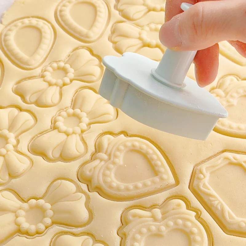 

4Pcs Jam Sandwich Love Heart Bow Cutters Cookie 3D Baking molds Fondant Cake Decoration pastry Biscuit Stamp Baking Accessories