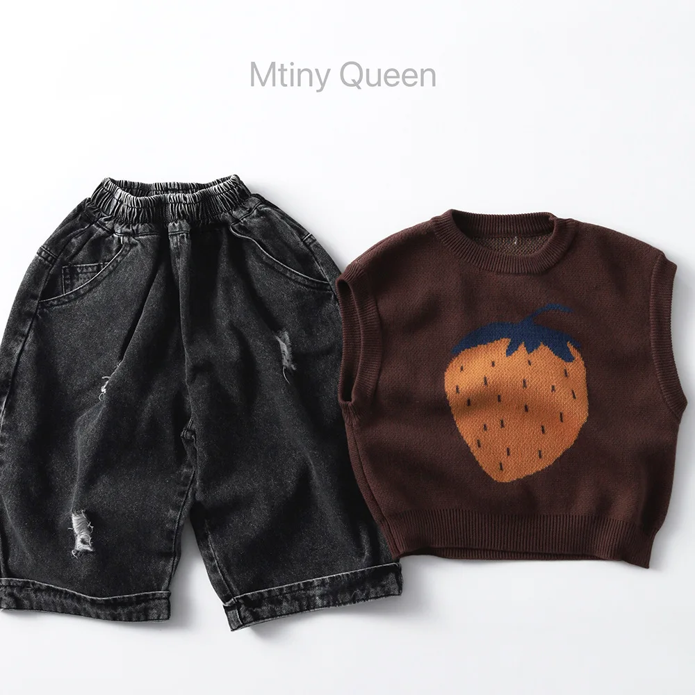 2025 Autumn New Children Sleeveless Knitted Vest Cotton Boys Sweater Strawberry Pattern Girls Vintage Vest Kids Casual Jacket