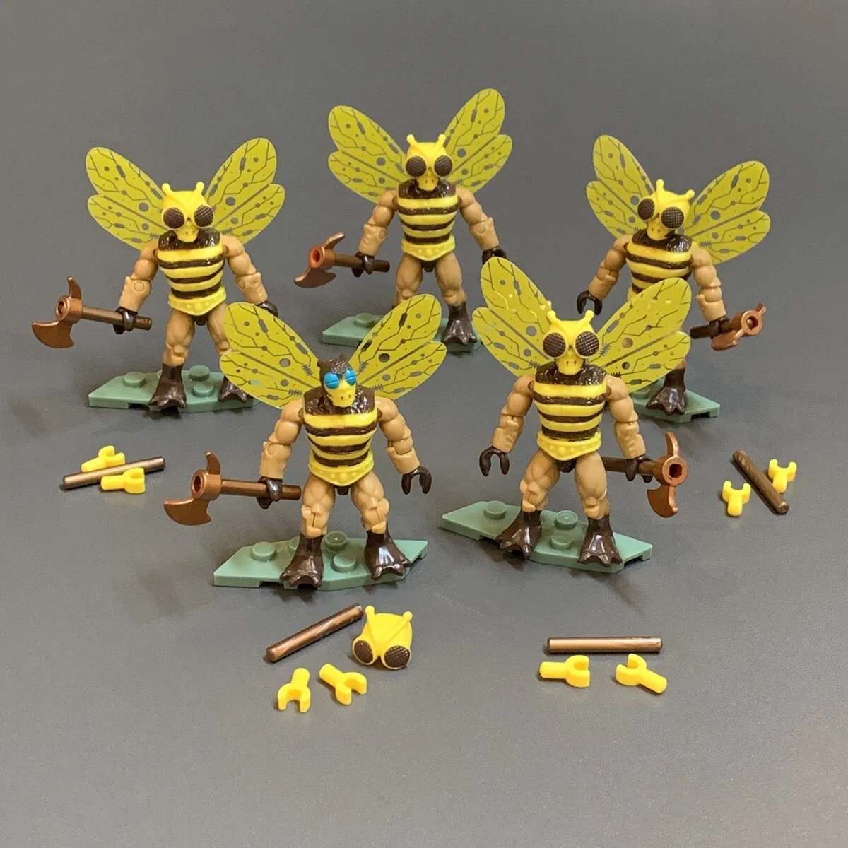 NEW MEGA CONSTRUX Bloks ETERNIA BATTLEGROUND Motu Toys Collectable Micro Action Figures and Accessories