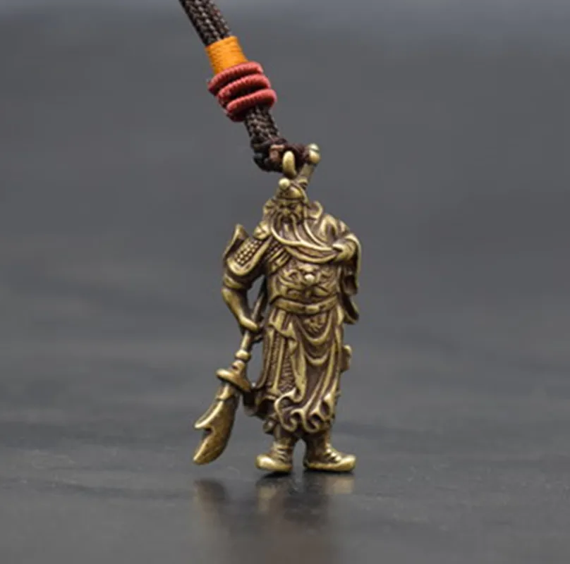 

Chinese Vintage Bronze Guan Gong Wu God of Wealth Pendant Necklace Mini Guan Yu Statue Key Chain Pendant Gift