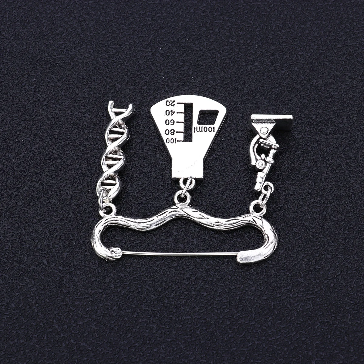 

2Pcs Creative Microscope Breastpin Fine Craft Attractive Eyecatching Chic Design Graduation Present Simple Style Brooches