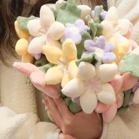 Romantic Handheld Flower Bouquet Doll Cute Floral Gift for Girl Wedding Valentine‘s Day Fun Plush Bloom Present