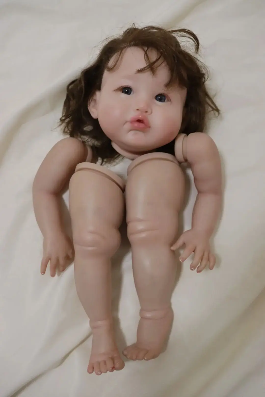 

FBBD Clearance 55cm Reborn Baby Lea With Standing Legs Without Cloth Body With Hand-Rooted Hair With Eyes