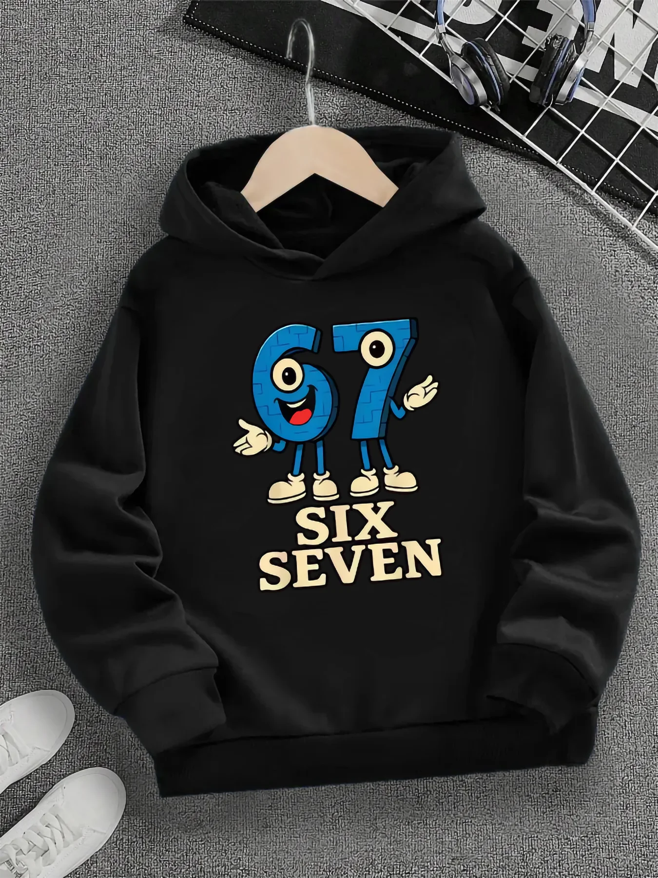 الربيع والخريف قطعة واحدة عارضة أزياء عيد الميلاد # 67 سويت شيرت بقلنسوة أسود للأولاد، ستة سبعة، أزرق 67 نمط طباعة كرتونية
