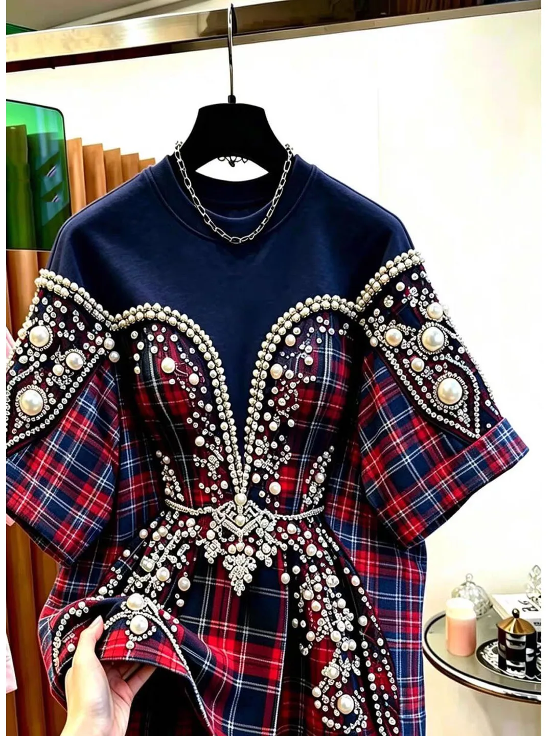 Fashionable Summer 2026 Women's T-shirt Diamond Embellished Bead Embroidery High-End Feeling Casual Wear round Neck Short Sleeve