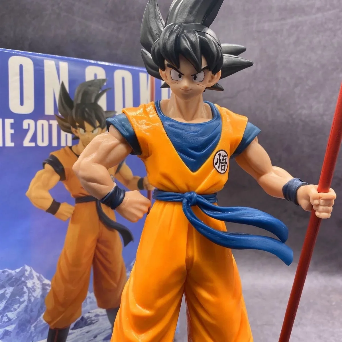 Dragon Ball Goku Action Figure 22 cm Super Saiyan Anime Figure Cartoon Giocattolo per bambini Decorazione da tavolo Camera Ornamento Regalo per bambini