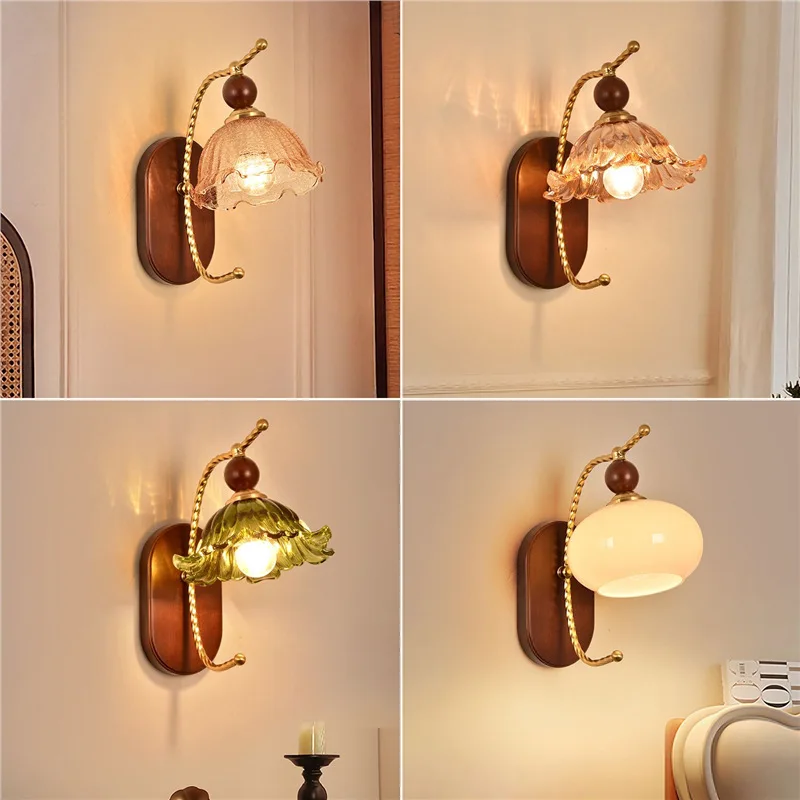 Middle Ancient Style Living Room Wall Lamp French Retro Glass High-end Warm Bedroom Bedside Corridor Corridor Lighting Fixtures