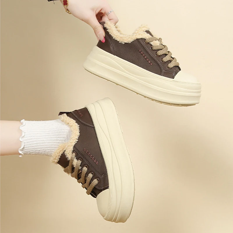 

2026 New Platform Height Increasing Lamb's Warm Sneakers for Women Lace-Up Casual Versatile Autumn Winter Cotton Skate Shoes