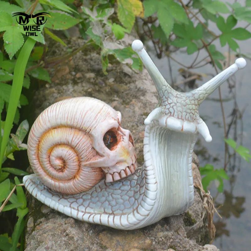 Halloween Snail Skull Sculpture Gothic Garden Home Decoration Resin Crafts Creative Festival Ourdoor Decor Accessorie