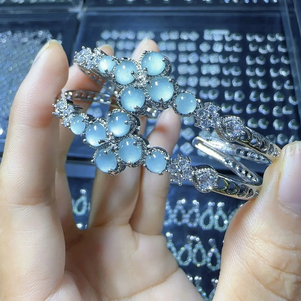 Natural A jadeite ice blue water egg surface four-leaf clover bracelet
