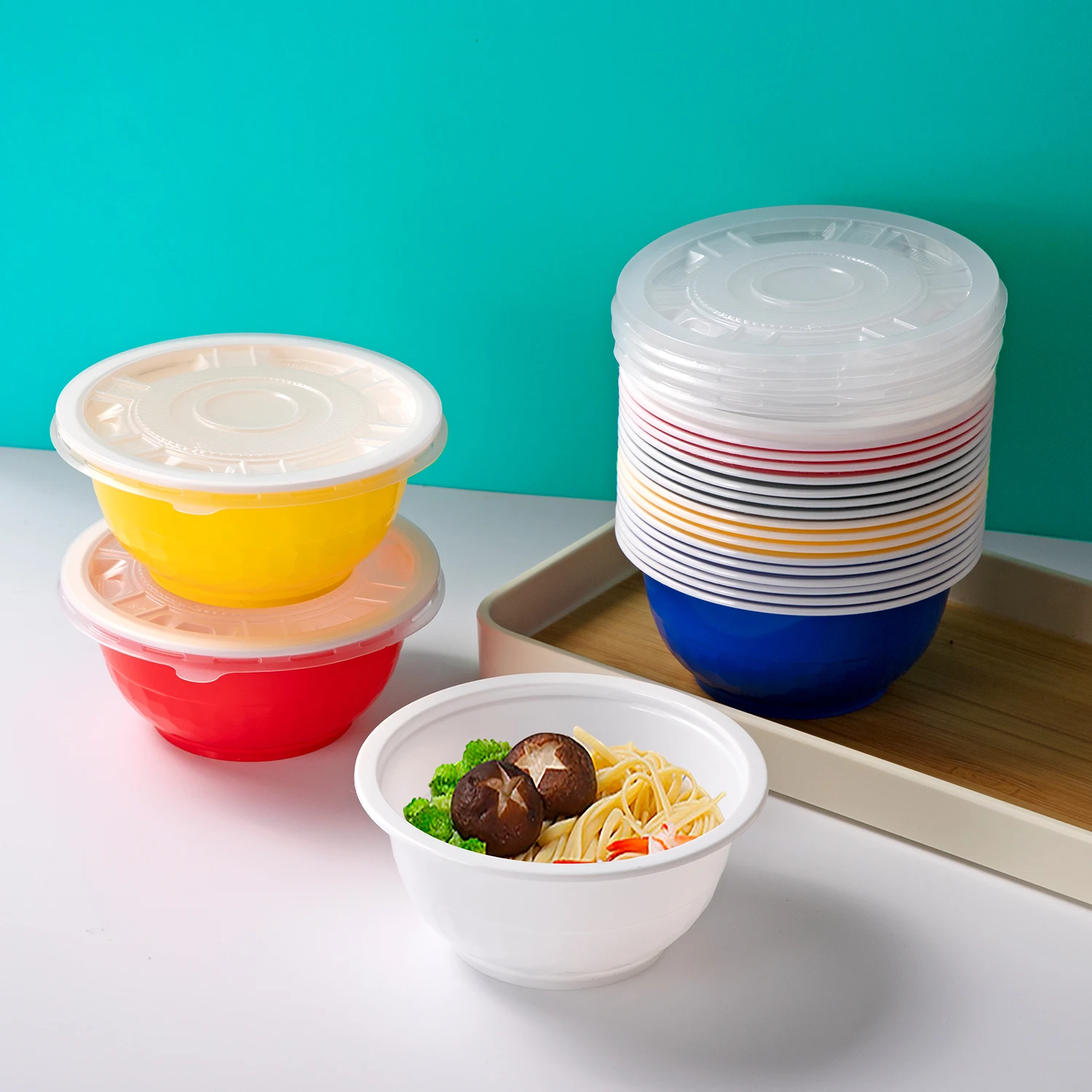 Ciotole di plastica usa e getta da 50 pezzi 4 ciotole da calcio colorate ciotole da dessert circolari colorate, ciotole per snack per feste scoperte