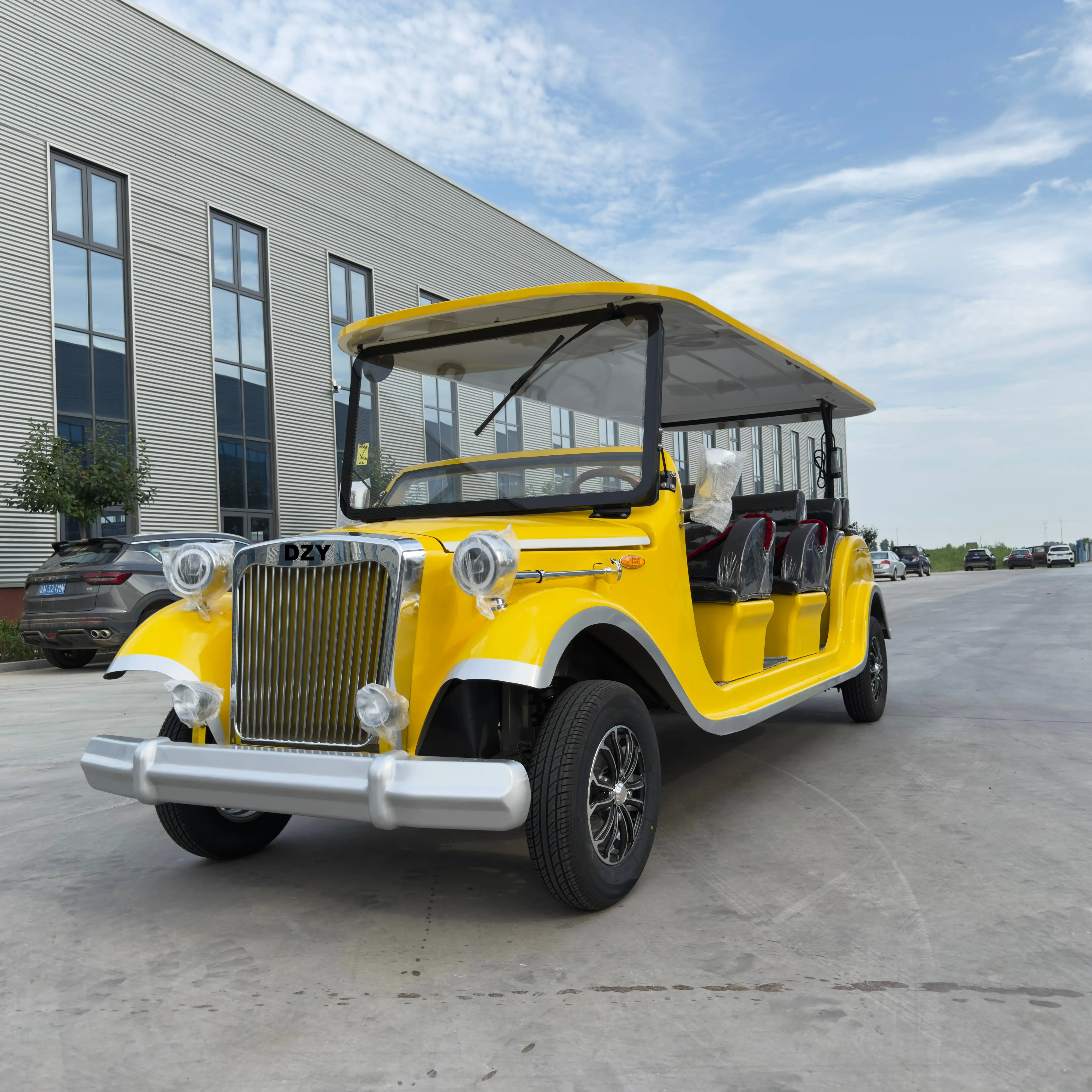 Factory Manufacture Electric Tourist Sightseeing Car Battery Operated Classic Retro Car Customized Vintage Car with solar panels
