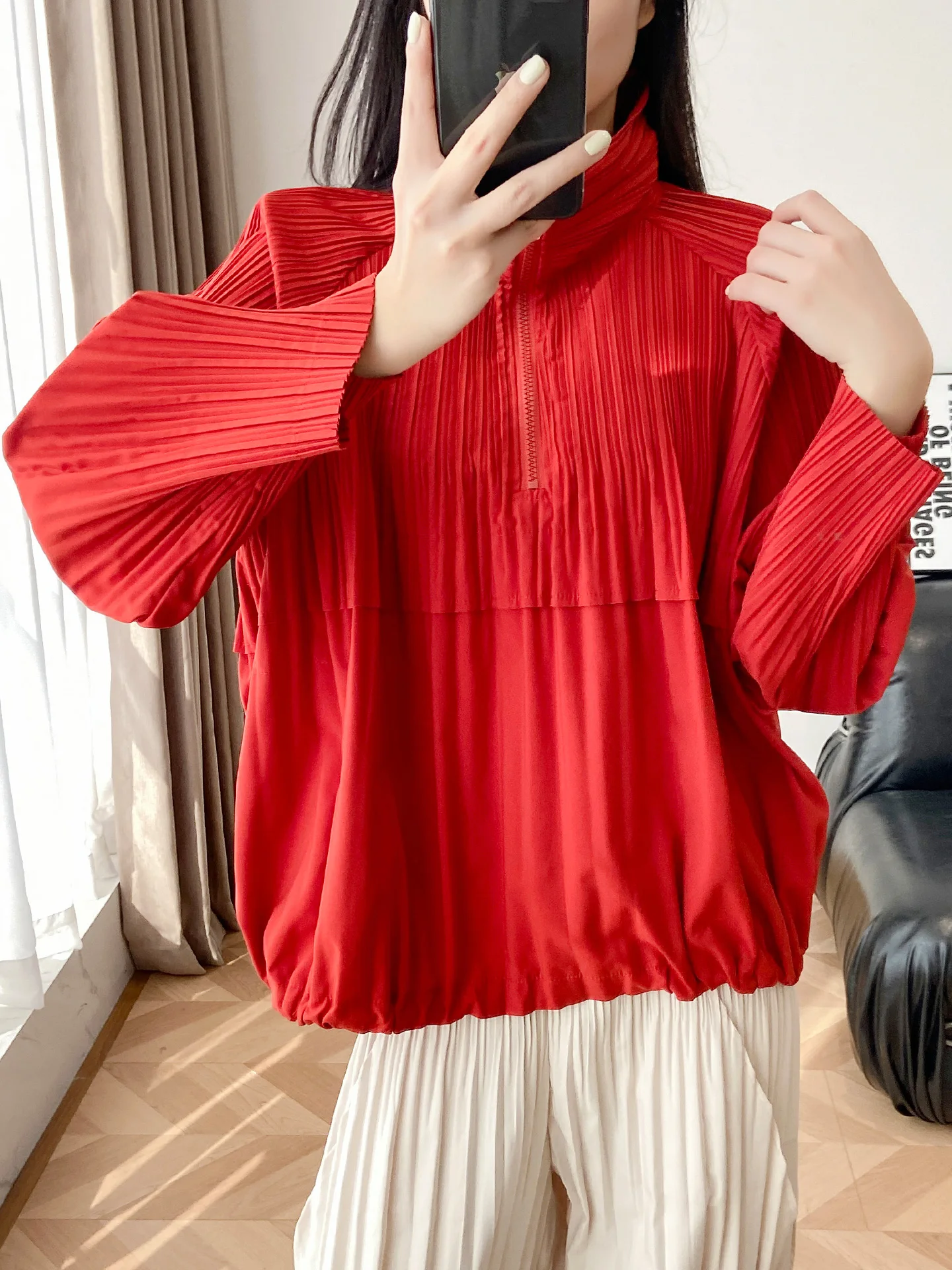 

Loose Fit Stand Collar Zipper Short Jacket Women's Casual Style Polyester Fiber Long Sleeve Three Houses Wind New Arrival
