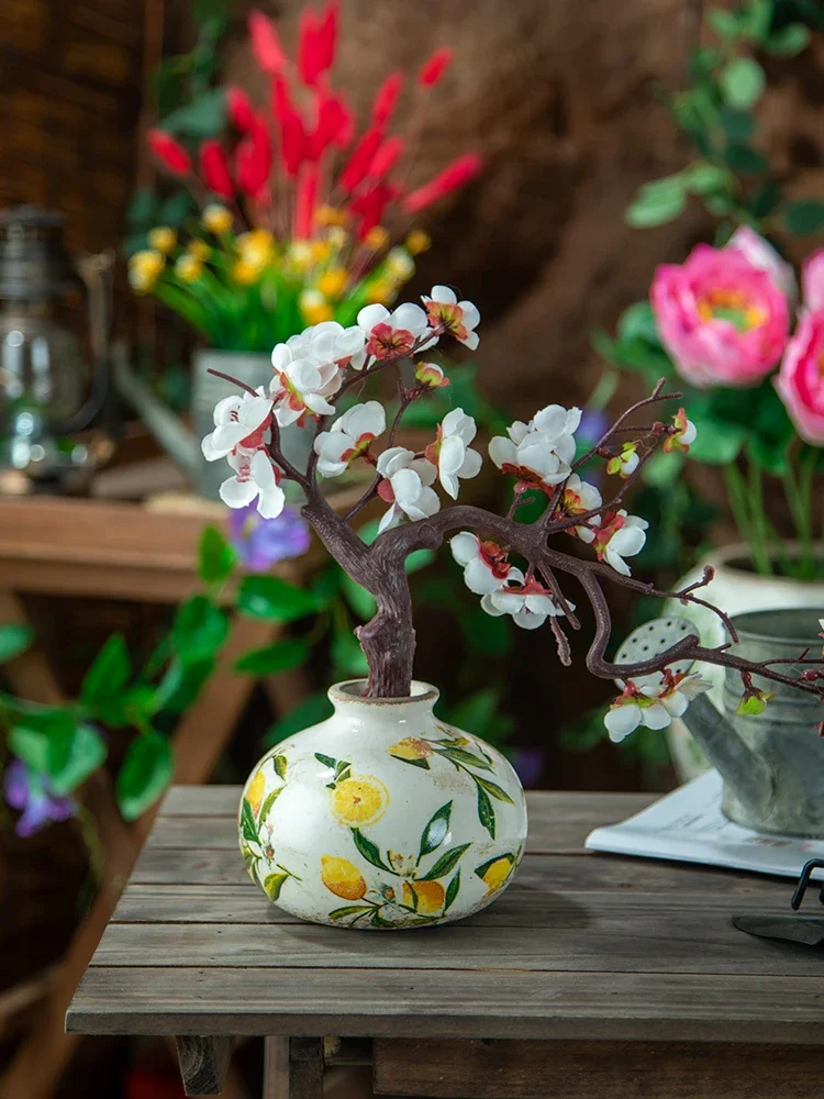Vintage Country Style Small Ceramic Vase for Living Room Table Flower Dried Flower Arrangement Home Decor Centerpiece Ornament