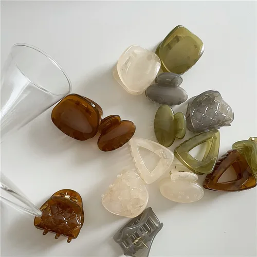 Horquilla triangular geométrica acrílica transparente para el pelo, captura de plástico de diamante retro a la moda, versión coreana