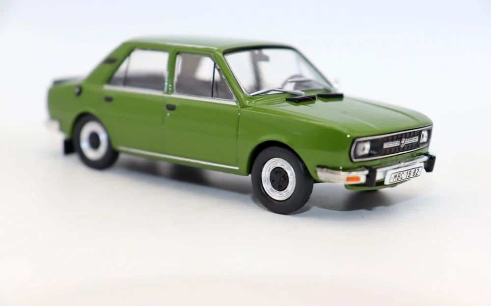 Baru Abrex 1:43 Skala Model Mobil SKOO-DA 120L 1982 Diecast Model Mobil untuk Koleksi Hadiah