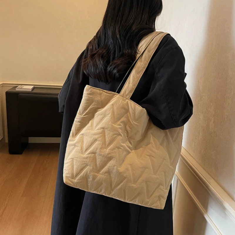 

New Retro Chic Top-Handle Tote Bag Unique Puffer Shoulder Bag for Women Lightweight Vintage Style Commuter Handbag and Purse