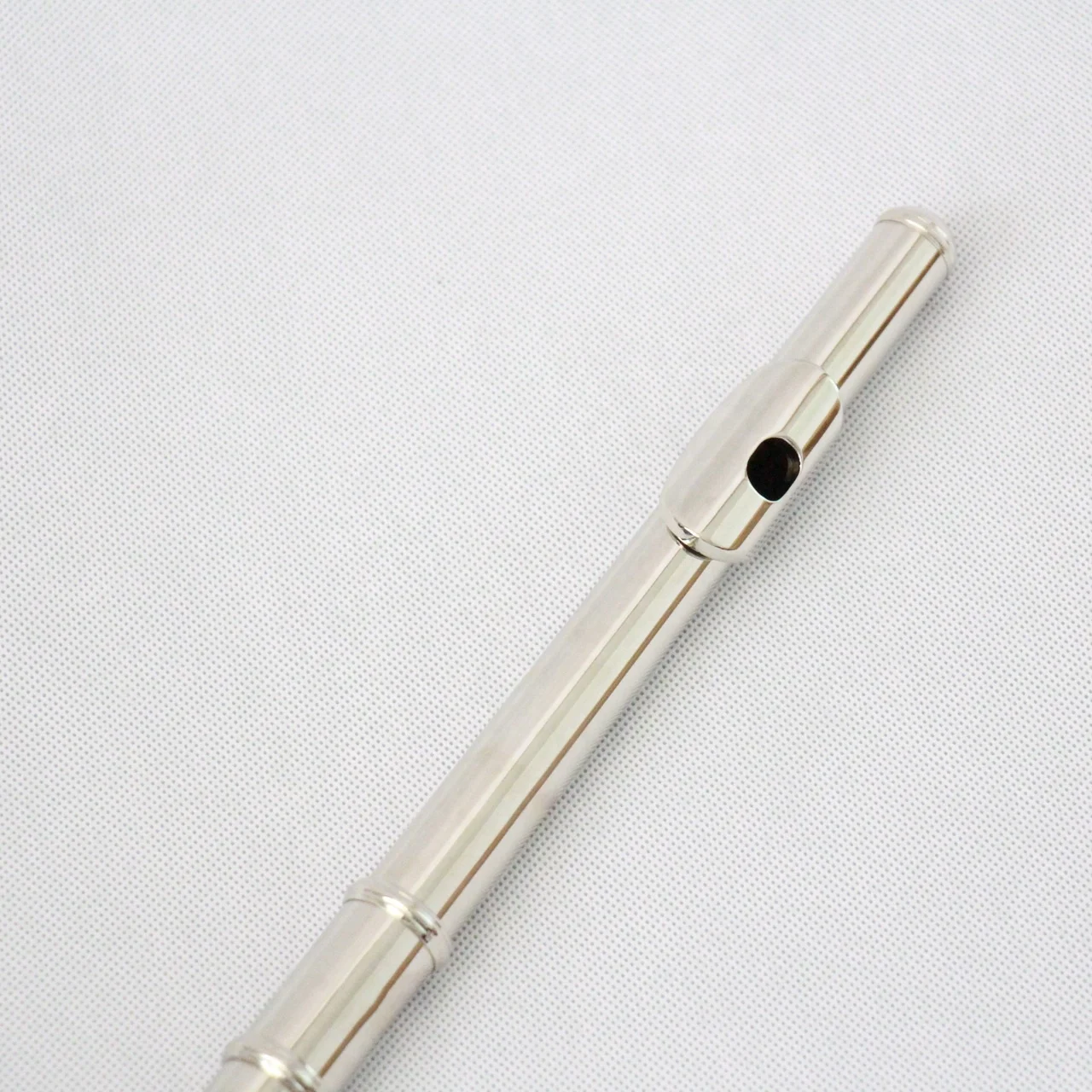

Hooqu Wholesale Cupronickel Body Nickel Plate C Tone 16 Closed E Mechanism Flute Music Instruments With Case And Box For Sale OE