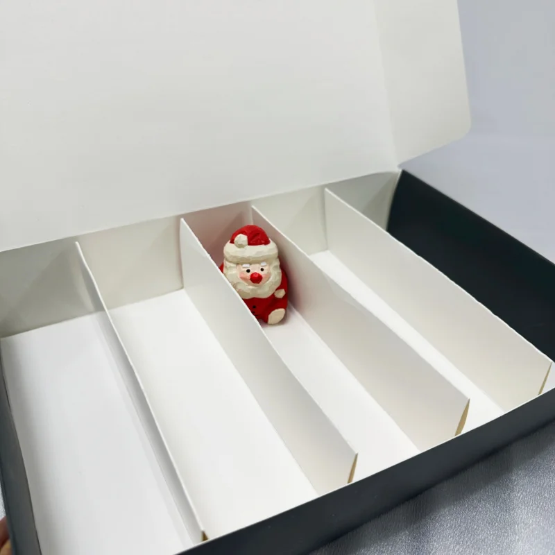 custom.Custom Disposable Take out Food Packaging Box Cardboard Paper with Dividers Sushi and Food Embossed Design