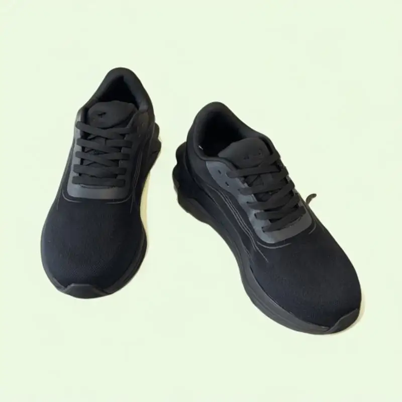 

SneakersOutdoor trail running shoes, multi-terrain outsole, stable on complex roads