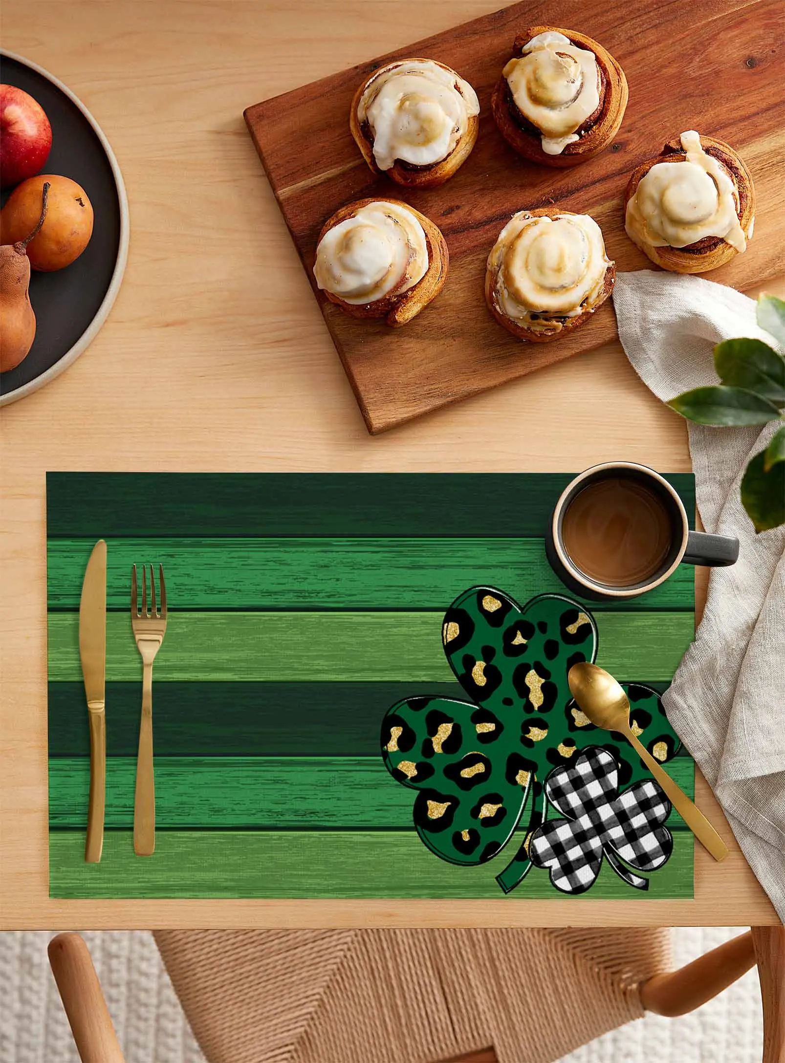 St. Patrick's Day Four Leaf Clover Leopard Plaid Dining Table Decor Accessories 4/6pcs Placemat Heat Resistant Tableware Mat