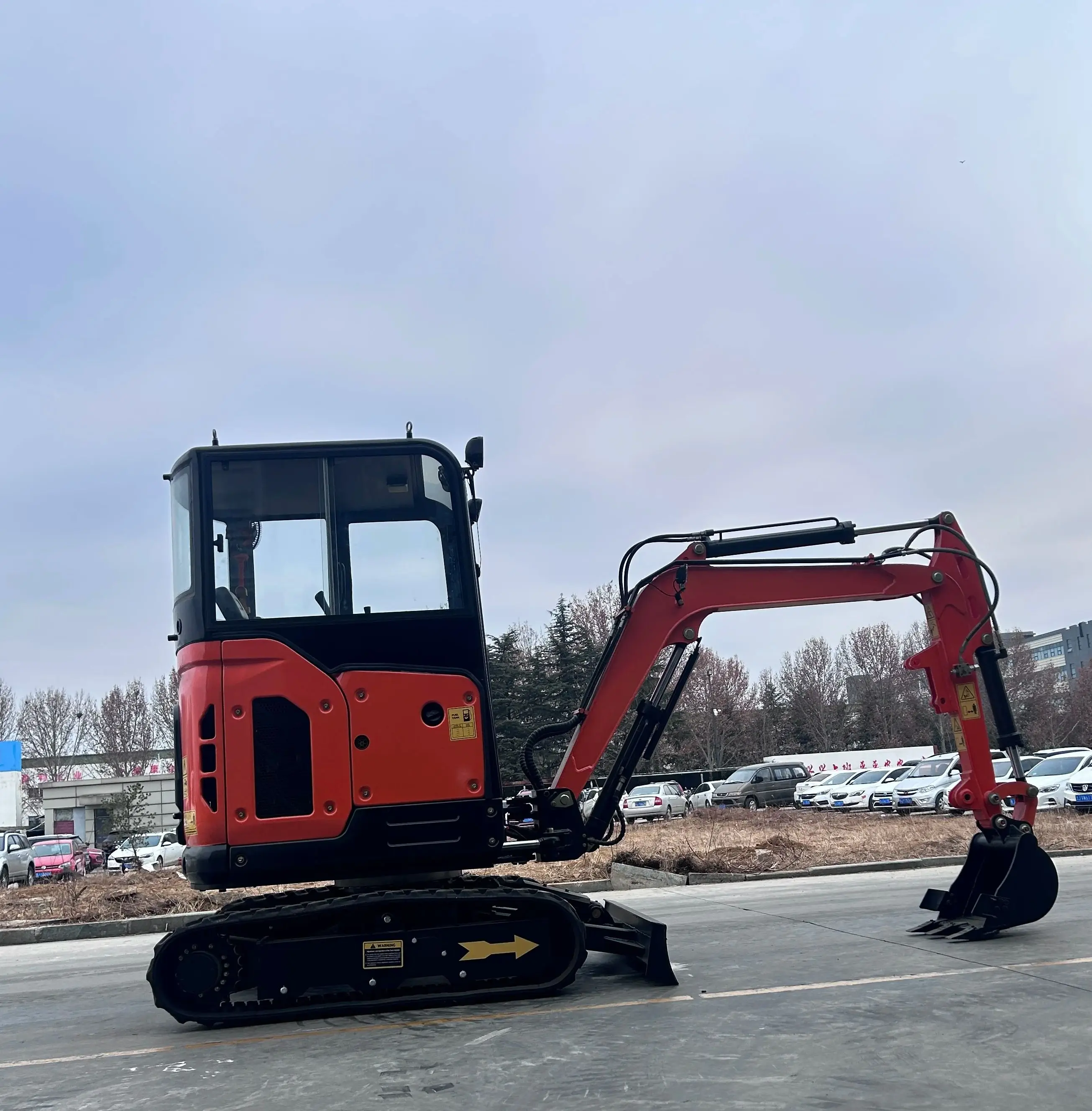 

Small excavator 2.5-ton tracked small excavator Epa engine micro household excavator machine for farm use