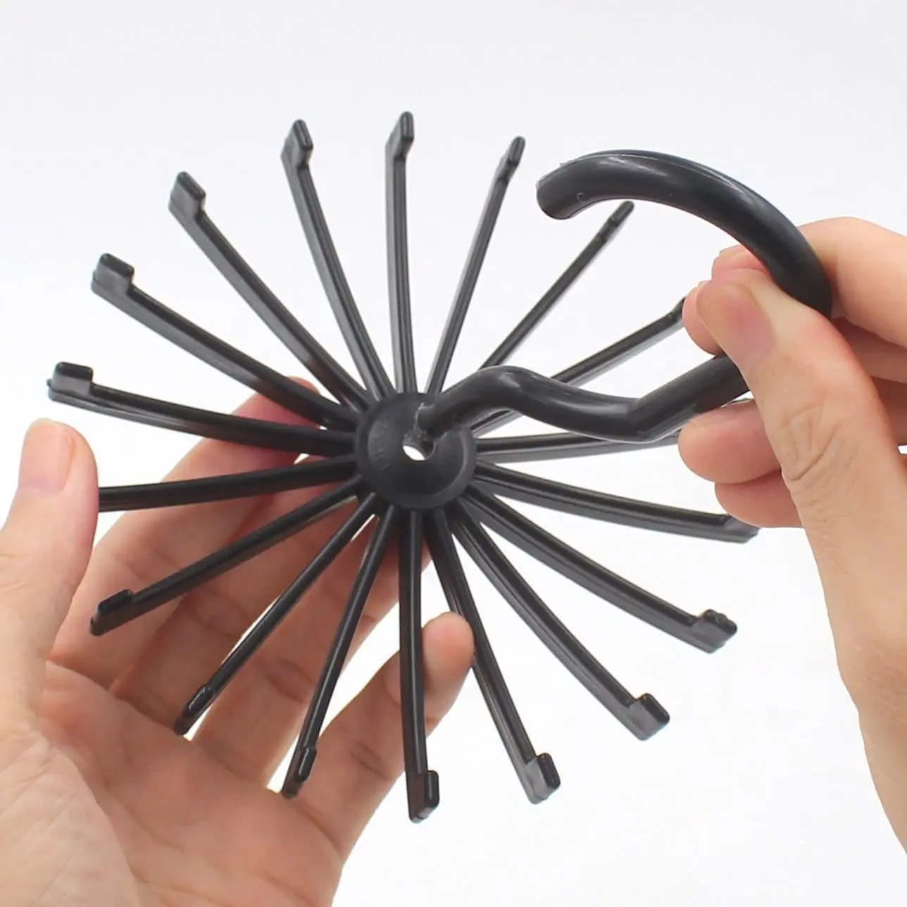 360度回転可能なプラスチック製ネクタイハンガー、20爪ラック、スカーフハンガーオーガナイザー、回転式スカーフベルトタイフックホルダー、ネクタイ用