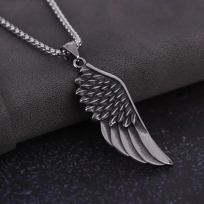 Fashionable Angel Half Wing Feather Pendant Necklace for Men and Women Hip Hop Trendy Cool Jewelry Couple Gift