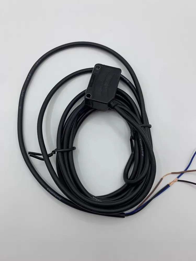 

Фотоэлектрический датчик Autonics BJ1M-DDT, диффузное отражение, дальность срабатывания 1 м, NPN