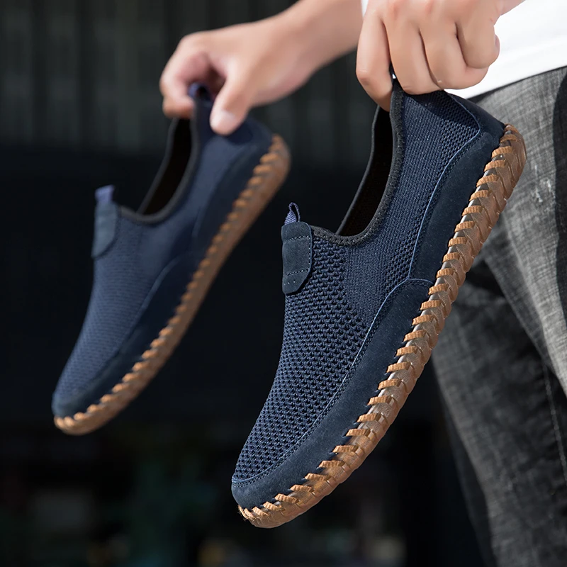 أحذية صيفية شبكية بمقاس كبير قابلة للتنفس ذات قاع مسطح وغير قابلة للانزلاق وخفيفة الوزن وعصرية ومناسبة للشباب لارتدائها #5